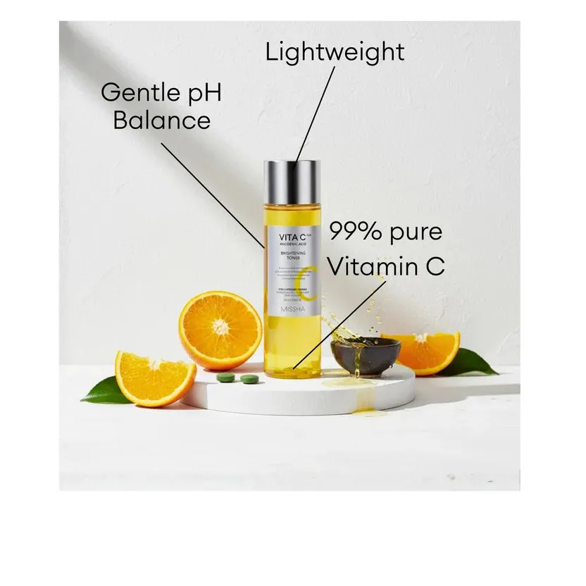 MISSHA Vita C Plus Brightening Toner 200ml 2.webp